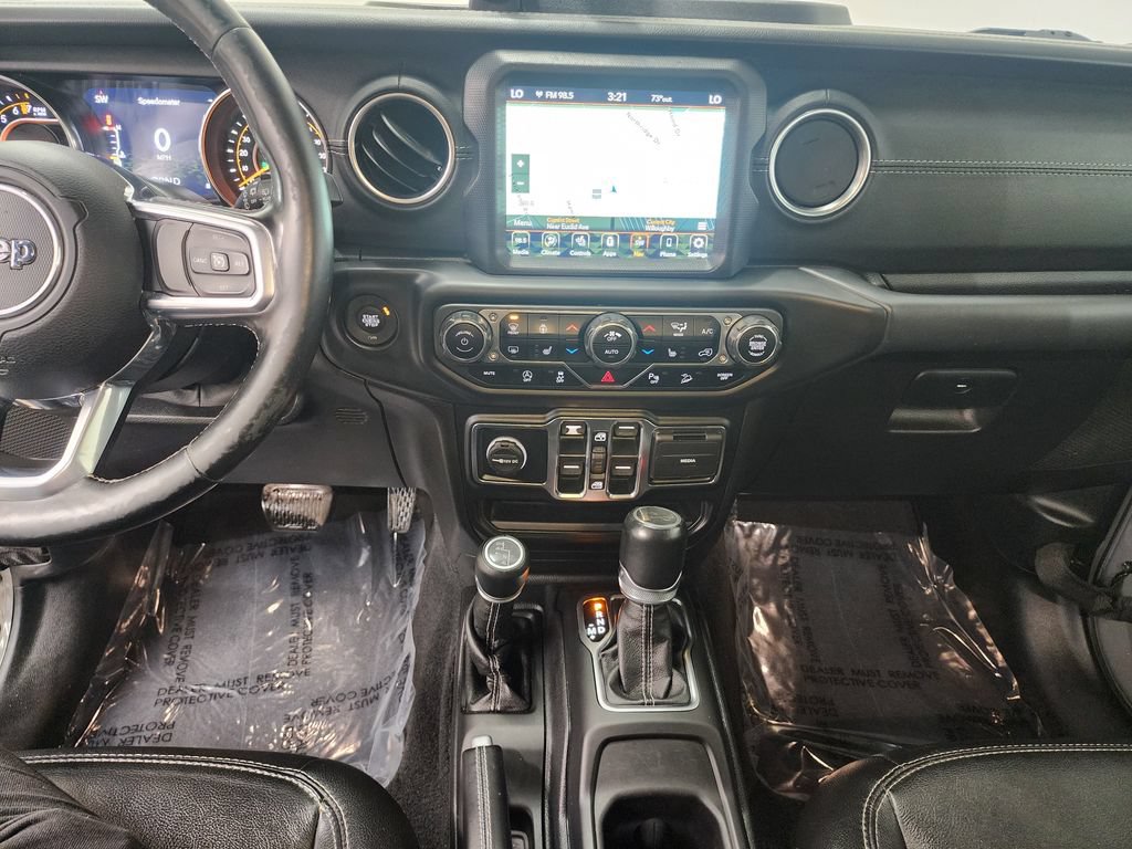 Used 2020 Jeep Wrangler Unlimited Sahara w/ Uconnect 4C Nav & Sound Group AWD/4WD image 15
