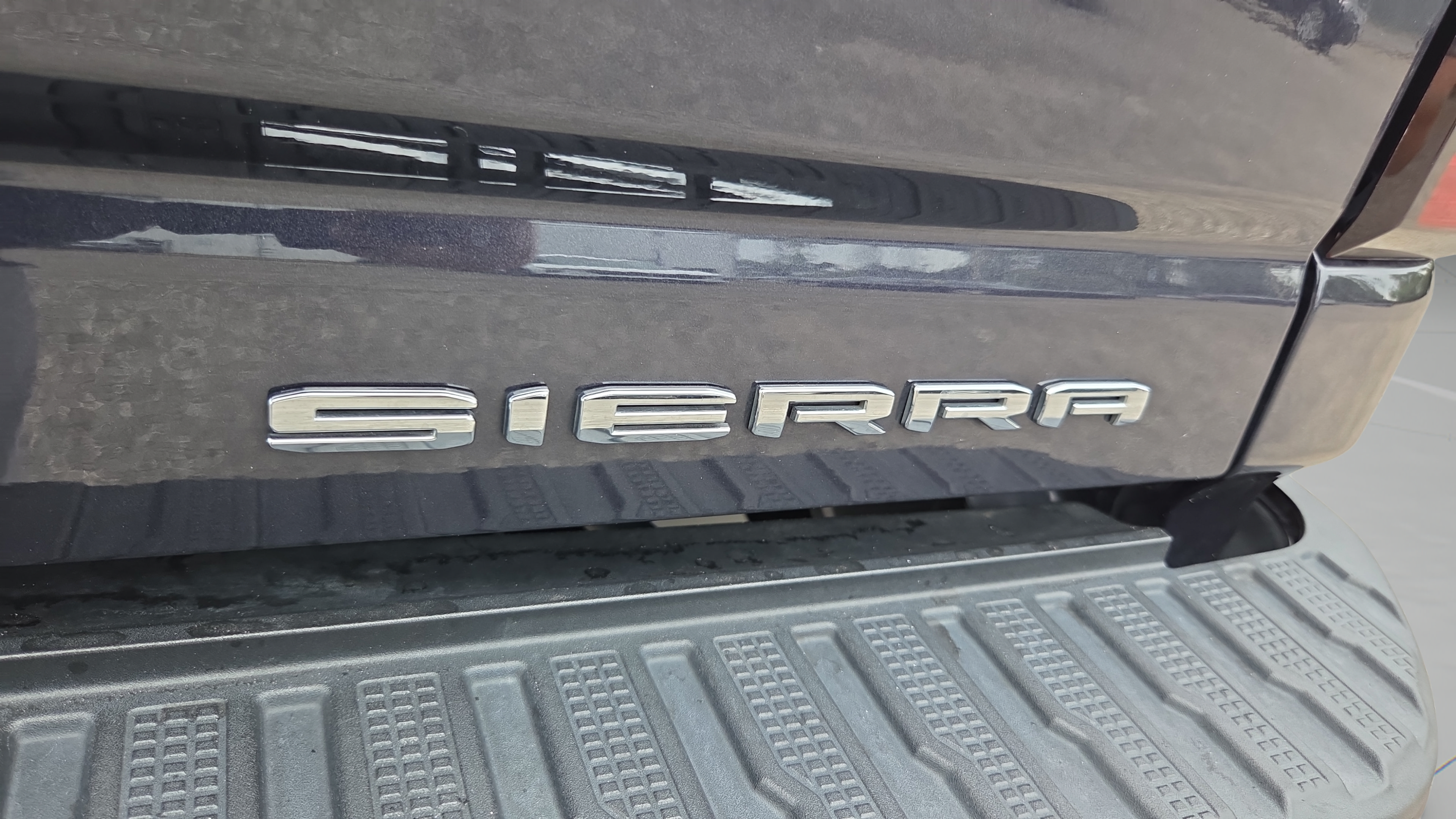 Used 2024 GMC Sierra 3500 Denali Ultimate AWD/4WD image 31