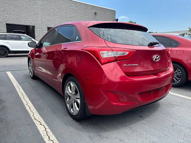 Used 2015 Hyundai Elantra GT w/ Option Group 03 FWD image 2