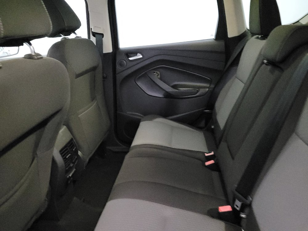 Used 2017 Ford Escape SE w/ Equipment Group 201A FWD image 18