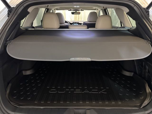 Certified 2025 Subaru Outback Limited image 38