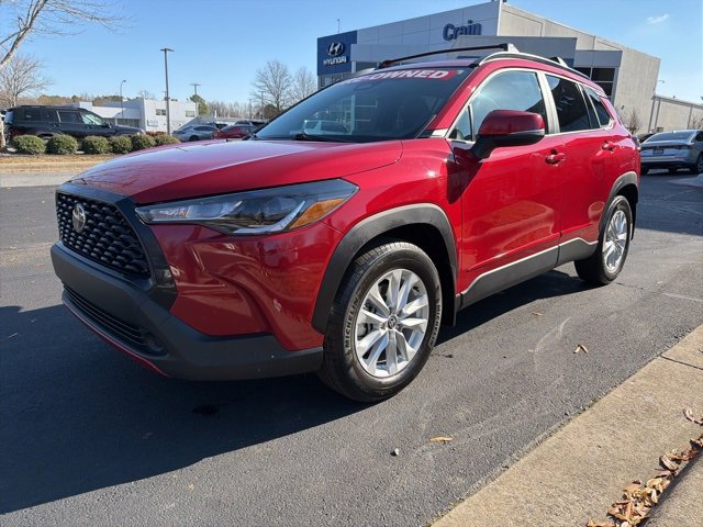 Used 2023 Toyota Corolla Cross LE image 3