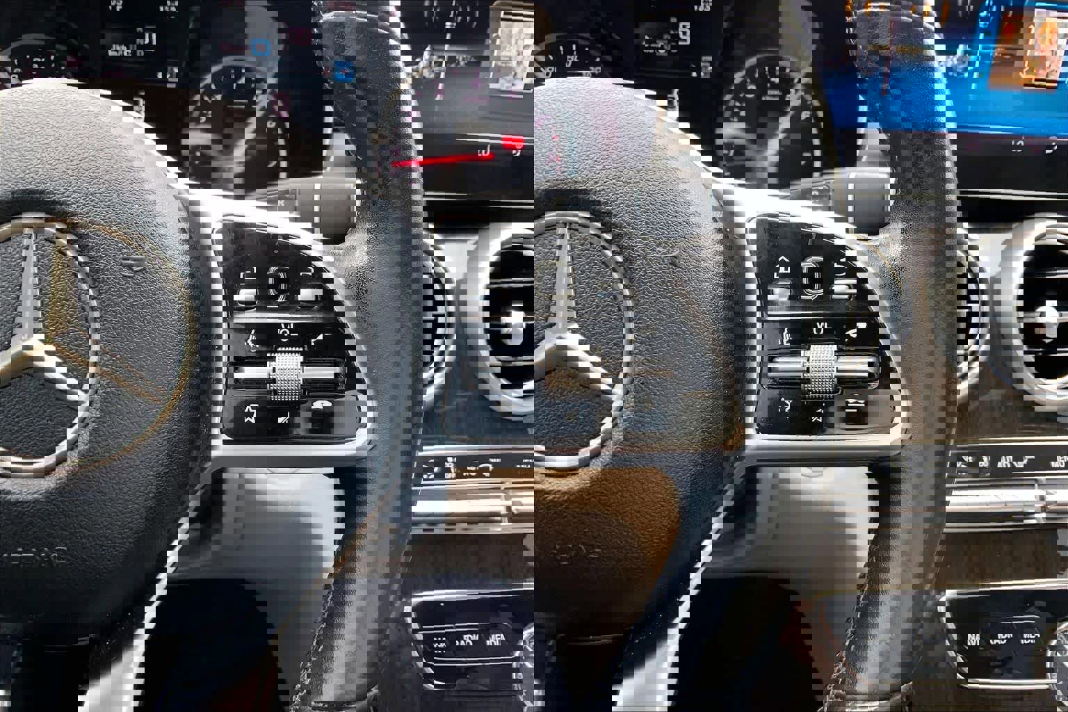 Used 2019 Mercedes-Benz C 300 Sedan image 25