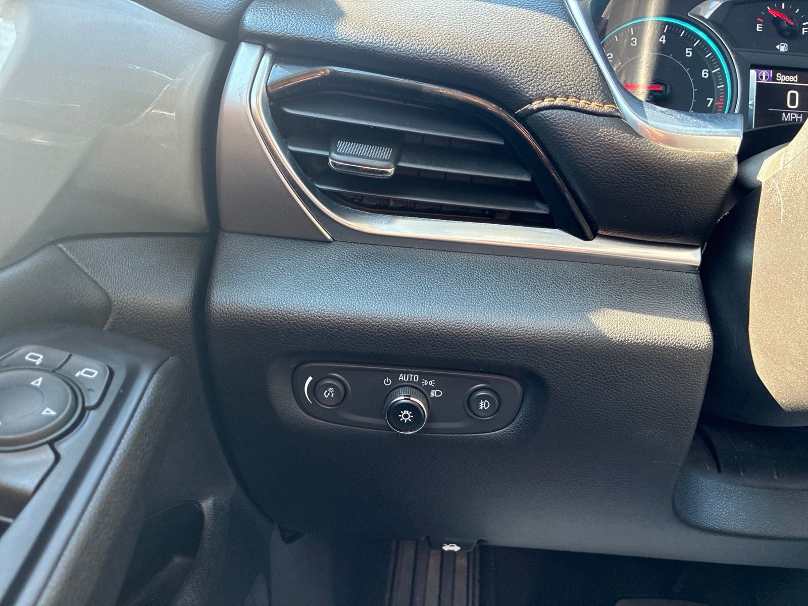 Used 2019 Chevrolet Traverse RS AWD/4WD image 31
