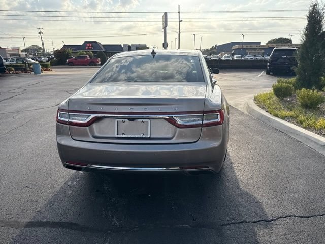 Used 2018 Lincoln Continental Select w/ Continental Climate Package FWD image 19