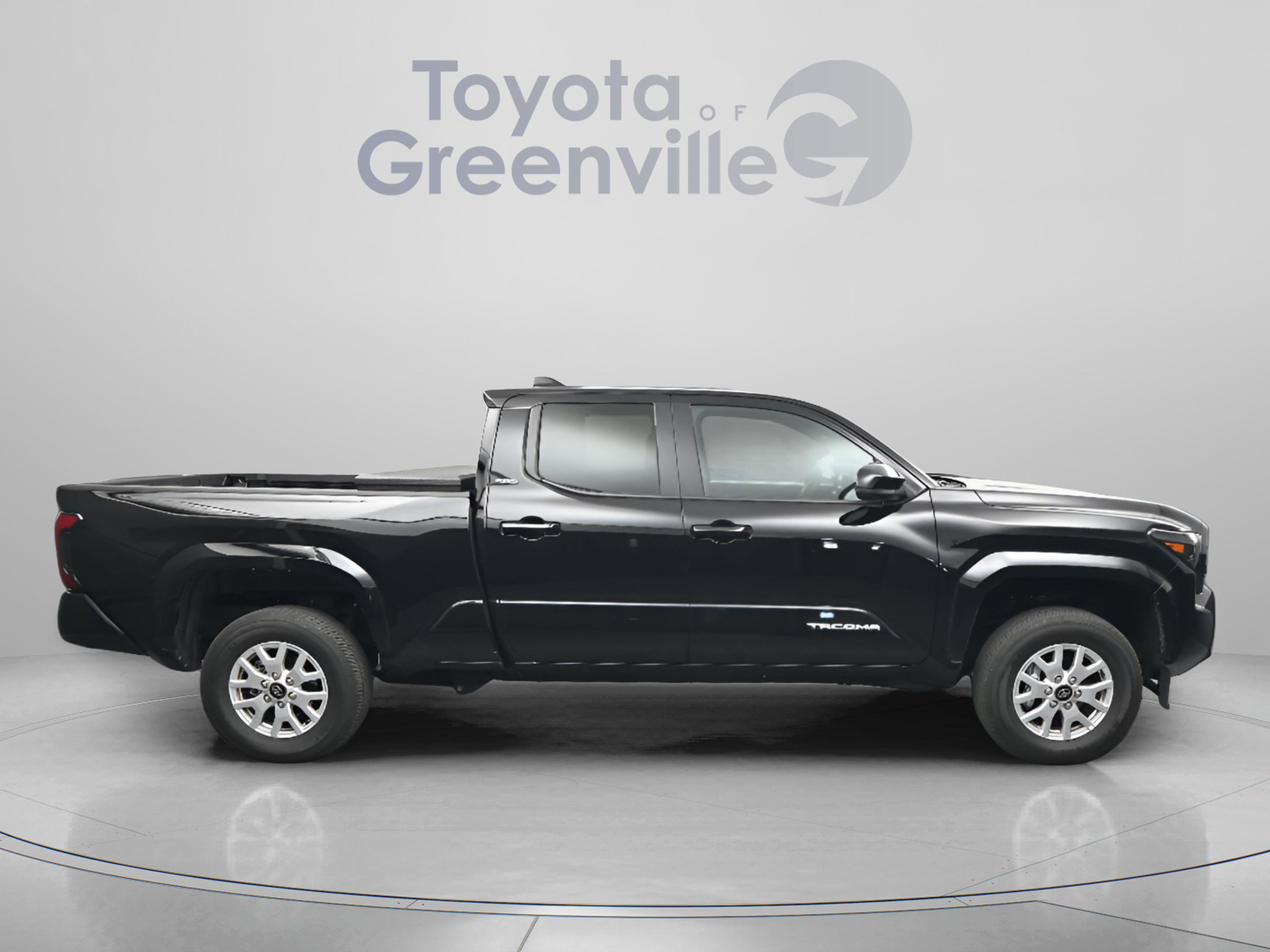 Certified 2024 Toyota Tacoma SR5 AWD/4WD image 19