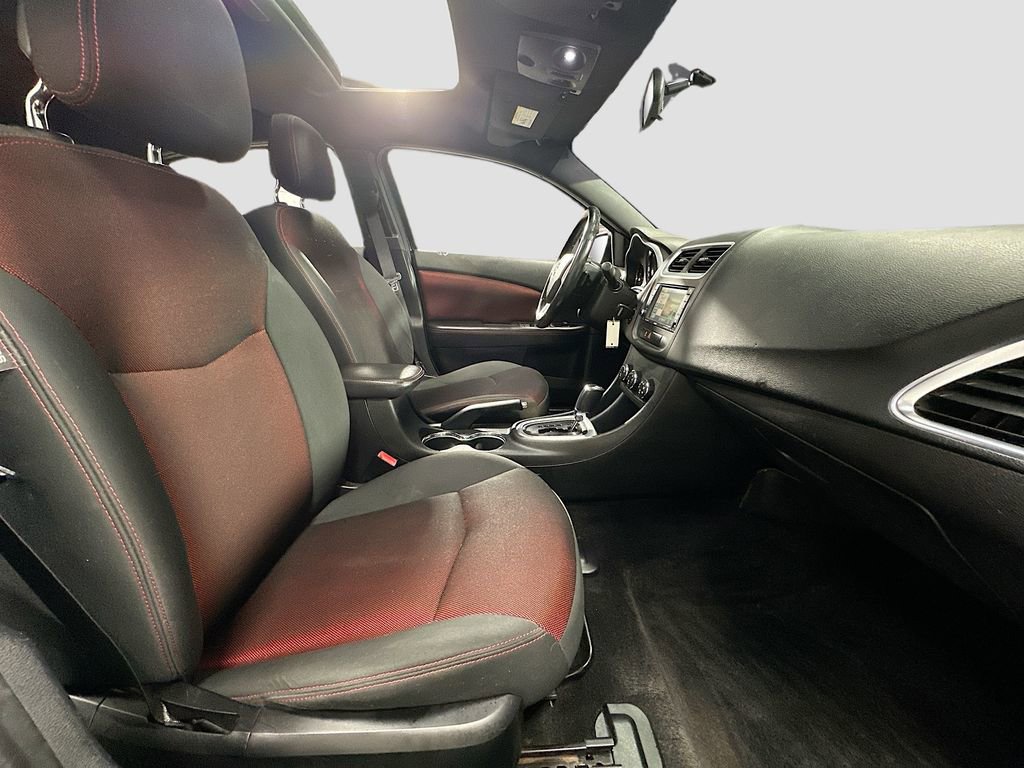 Used 2011 Dodge Avenger Heat image 25