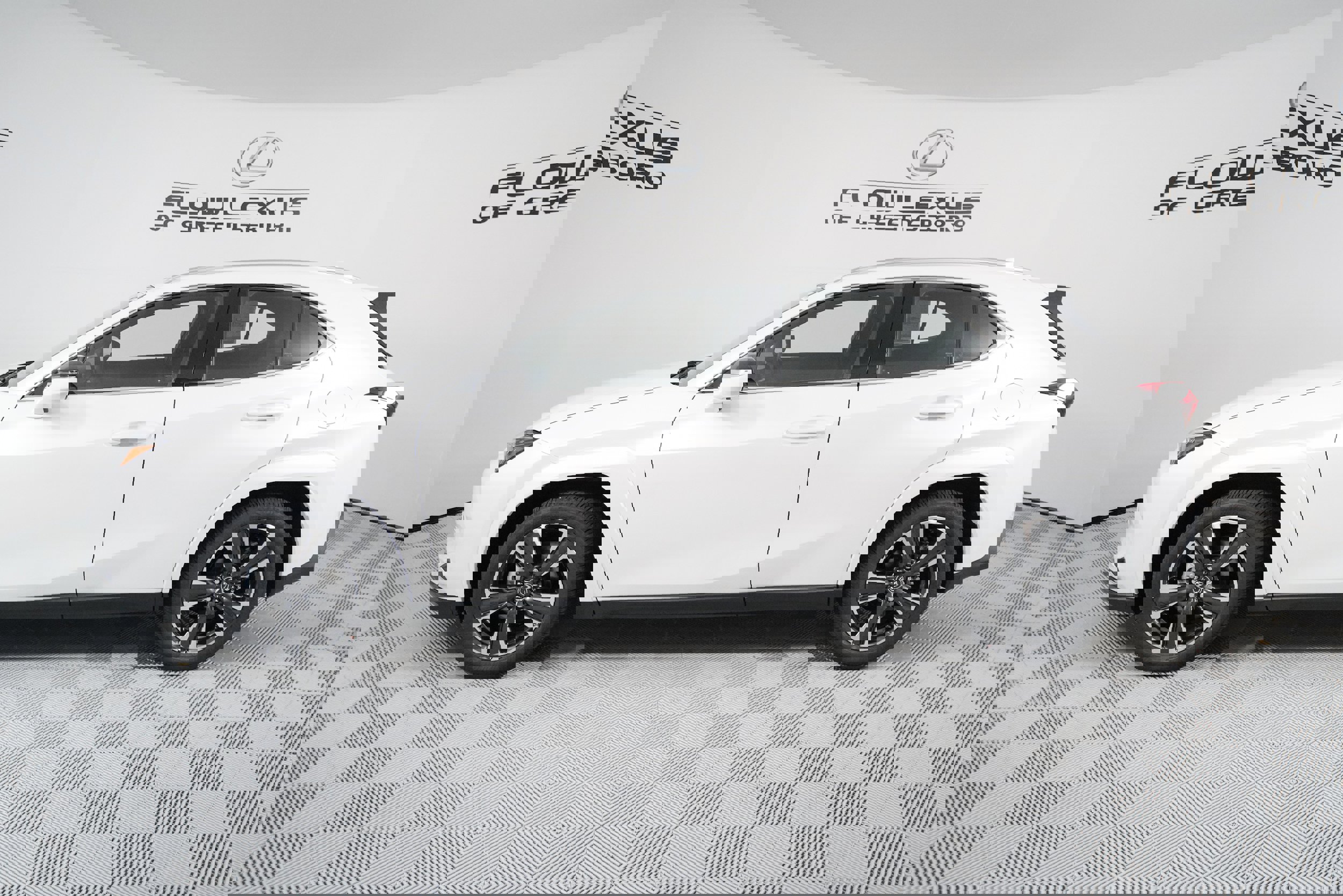 New 2025 Lexus UX 300h AWD image 4