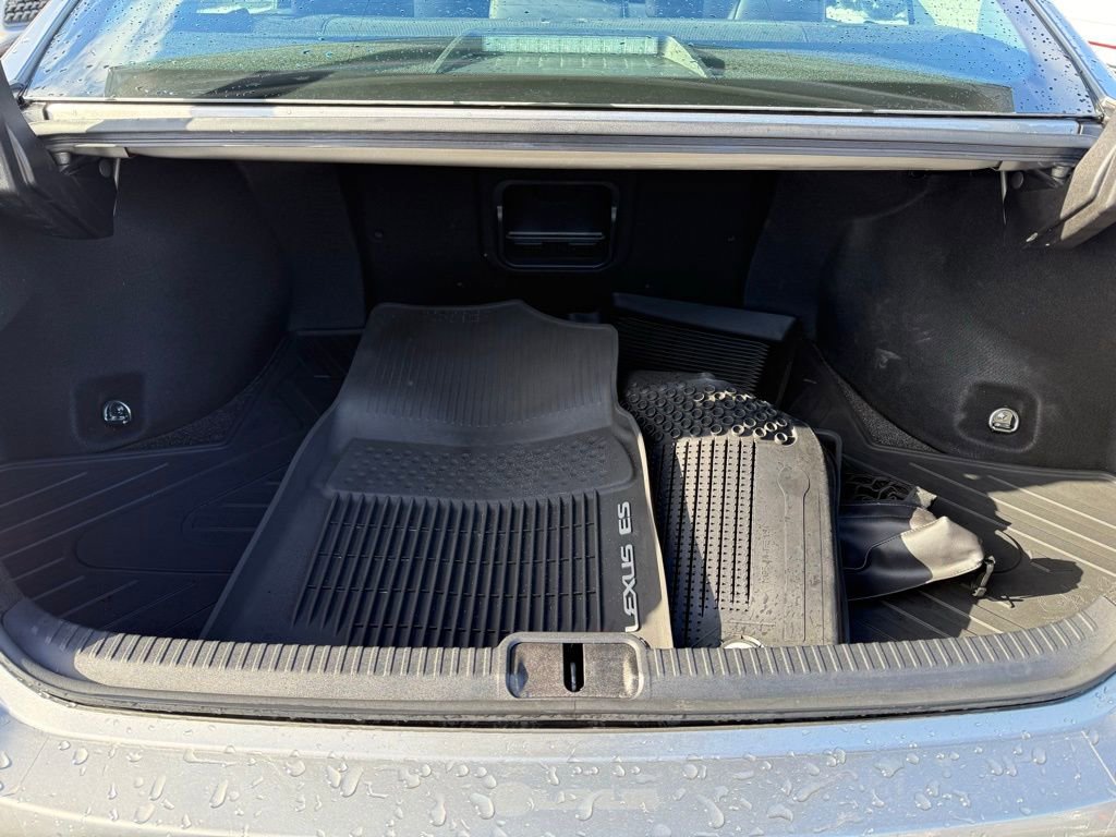 Used 2021 Lexus ES 350 350 w/ Premium Package image 17