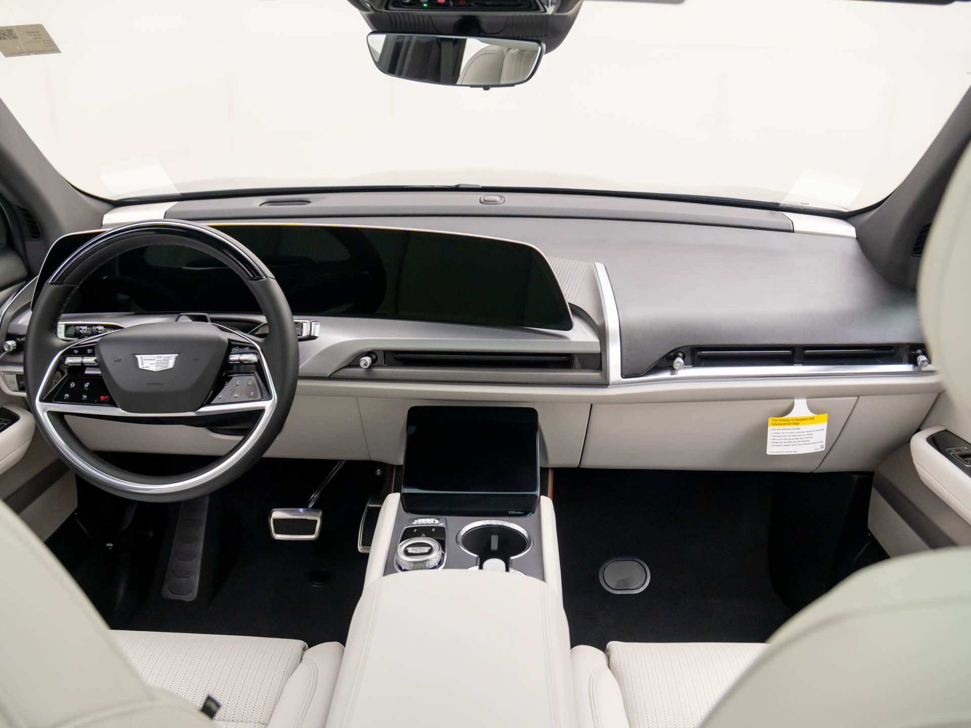 New 2026 Cadillac Vistiq Sport w/ LPO, Floor Liner Package image 9