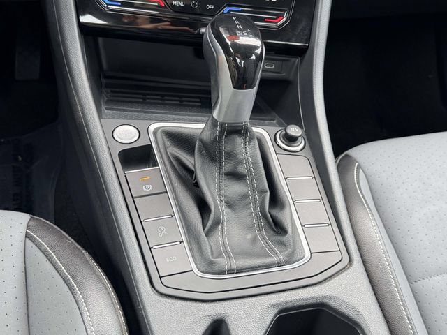 Used 2025 Volkswagen Jetta SE FWD image 22