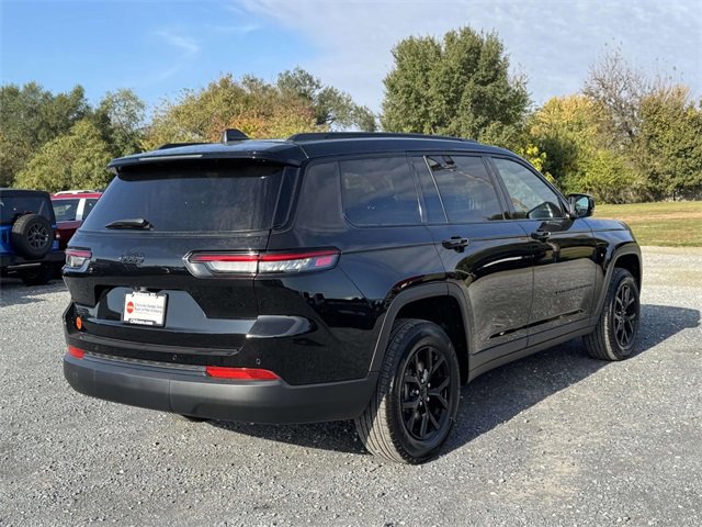 New 2025 Jeep Grand Cherokee L Laredo image 20