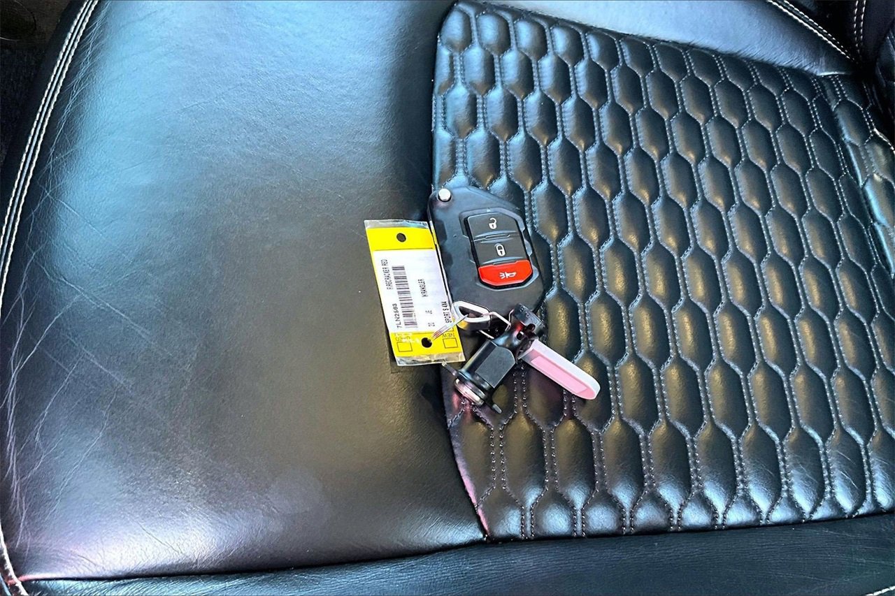 Certified 2020 Jeep Wrangler Sport image 28