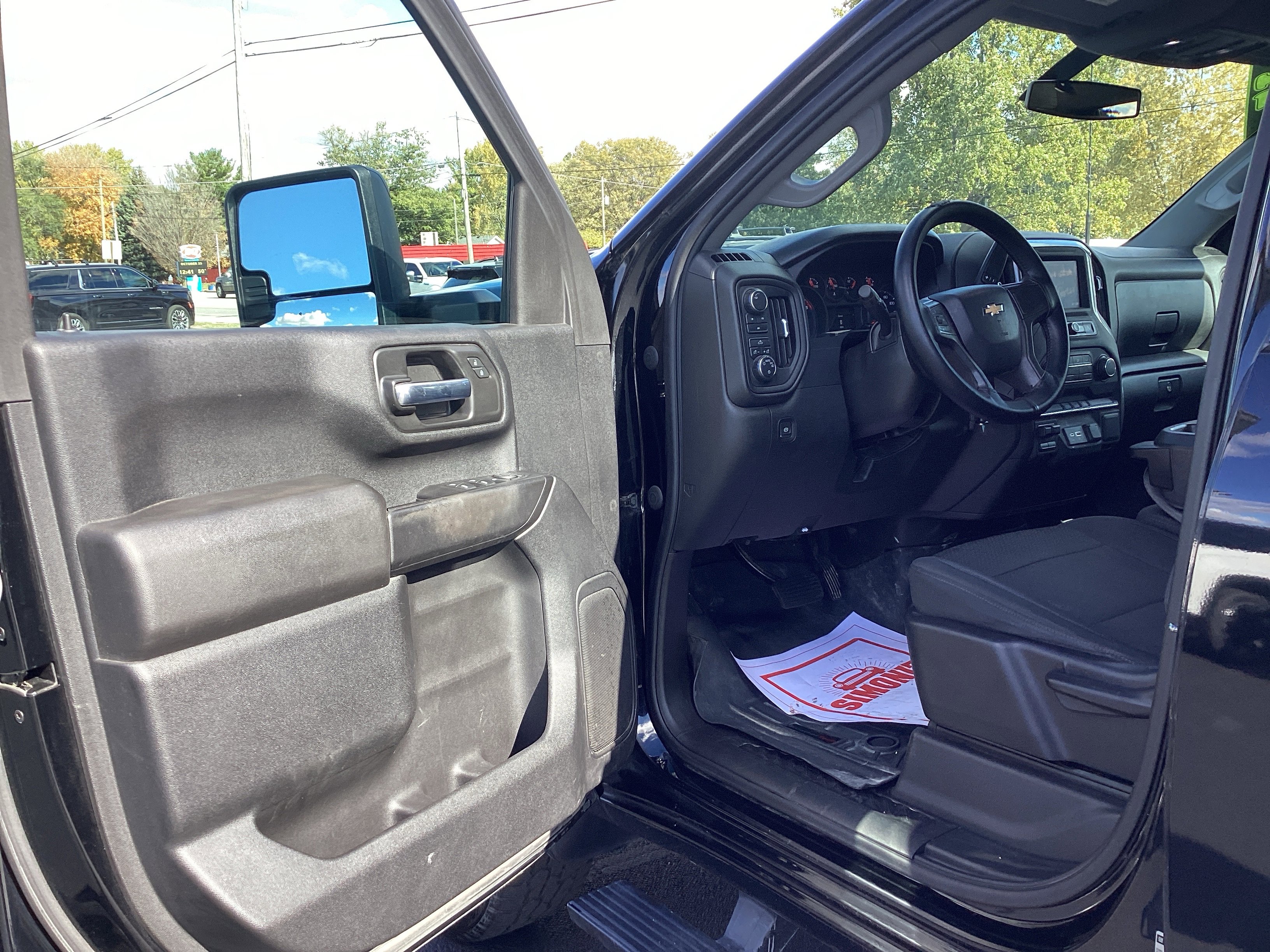 Used 2021 Chevrolet Silverado 2500 Custom w/ Custom Convenience Package image 14