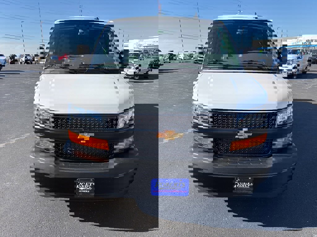 New 2025 Chevrolet Express 3500 Extended w/ Driver Convenience Package image 8