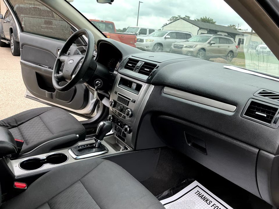 Used 2012 Ford Fusion SE FWD image 19