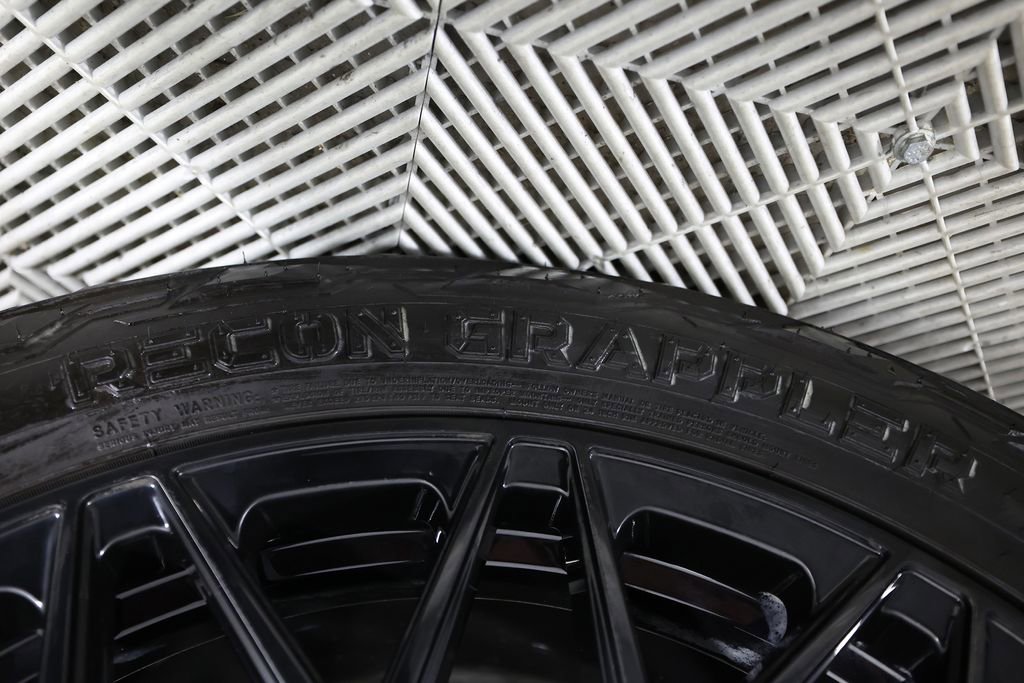 Used 2025 Cadillac Escalade V image 54