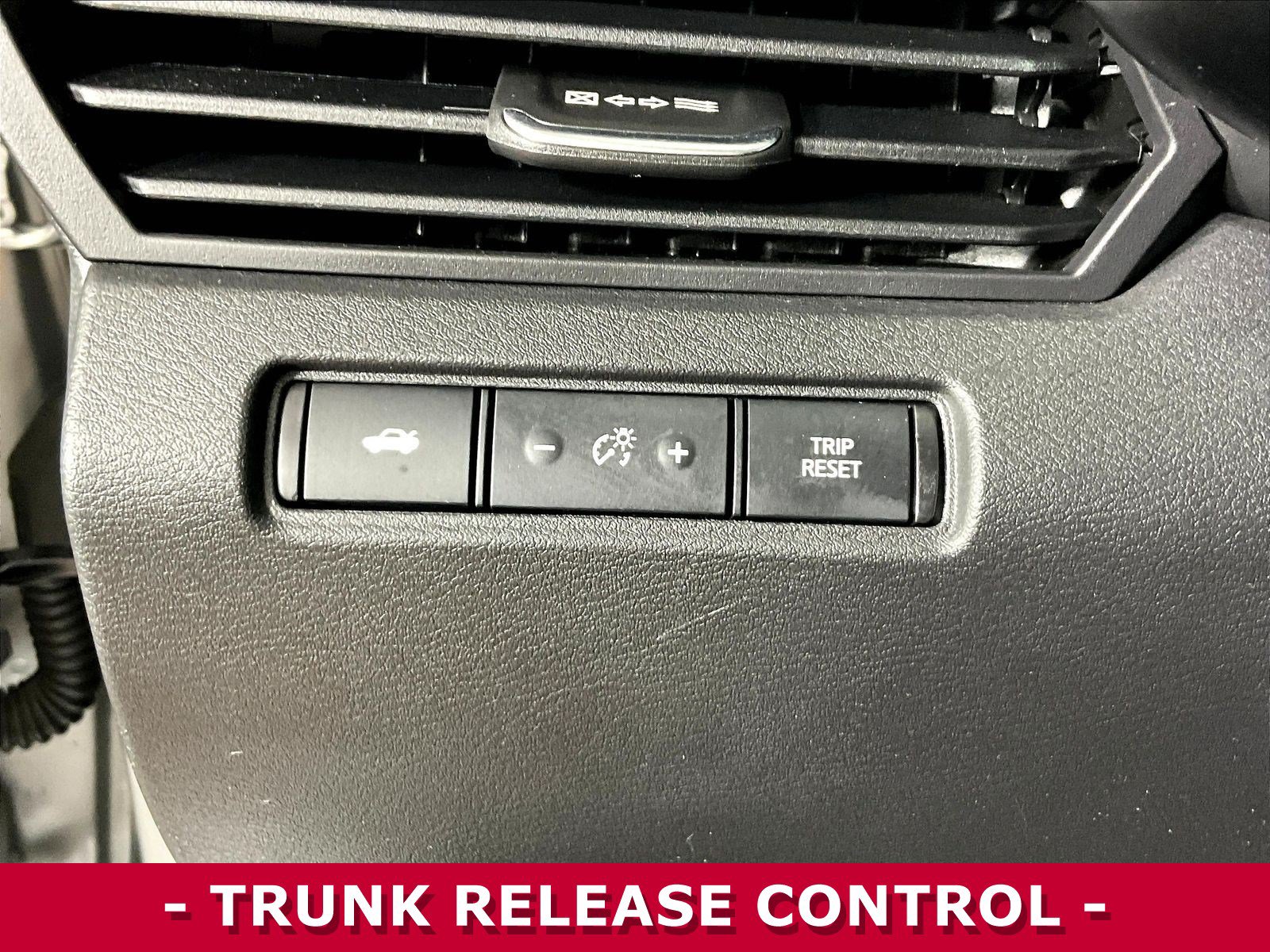 Certified 2023 Nissan Altima 2.5 SV FWD image 36
