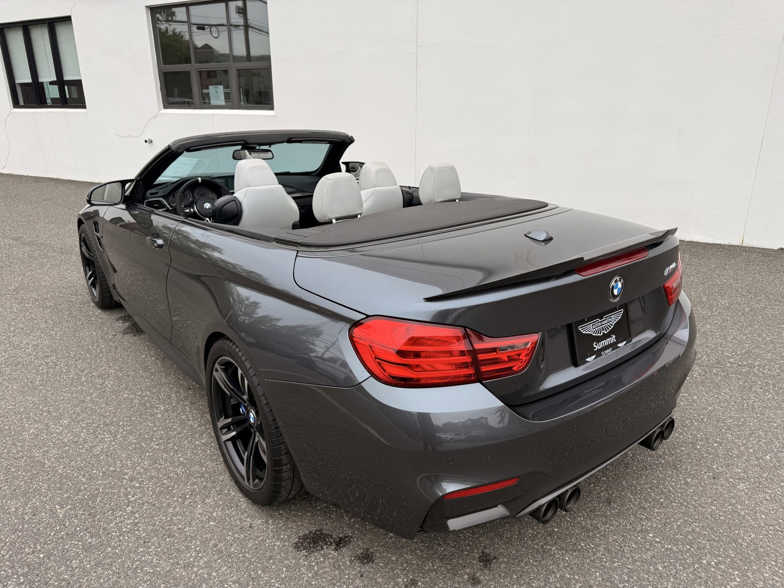 Used 2017 BMW M4 Convertible RWD image 3