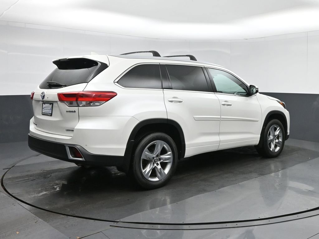 Used 2017 Toyota Highlander Limited w/ Protection Package #3 image 7