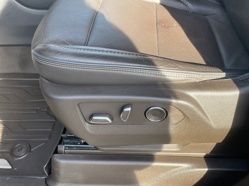 Used 2021 GMC Yukon Denali w/ Denali Ultimate Package image 11