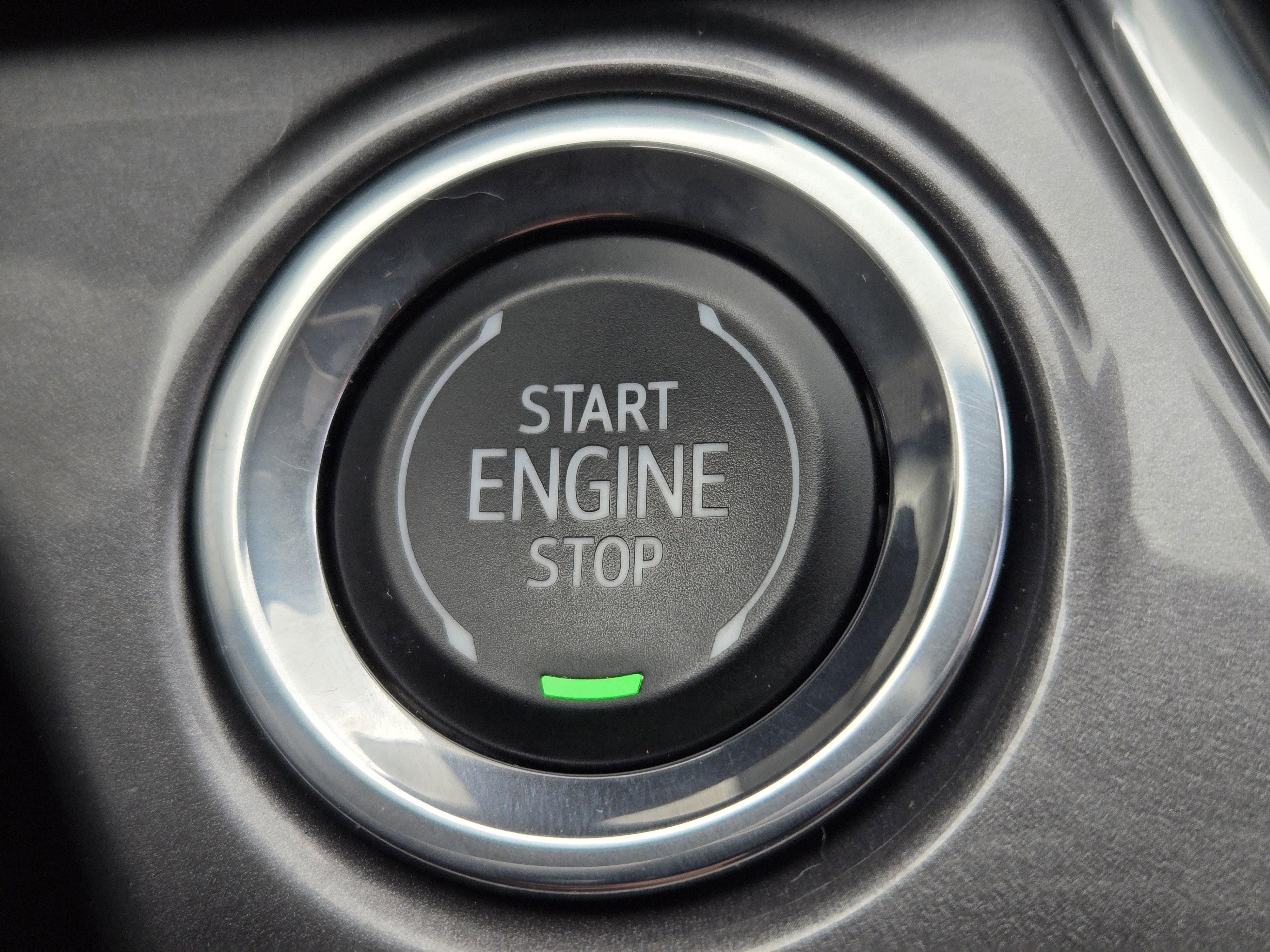 Used 2025 Chevrolet Trax ACTIV image 16