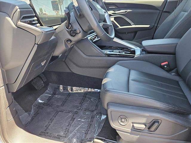 Certified 2025 Audi Q5 Premium w/ Premium Plus AWD/4WD image 17