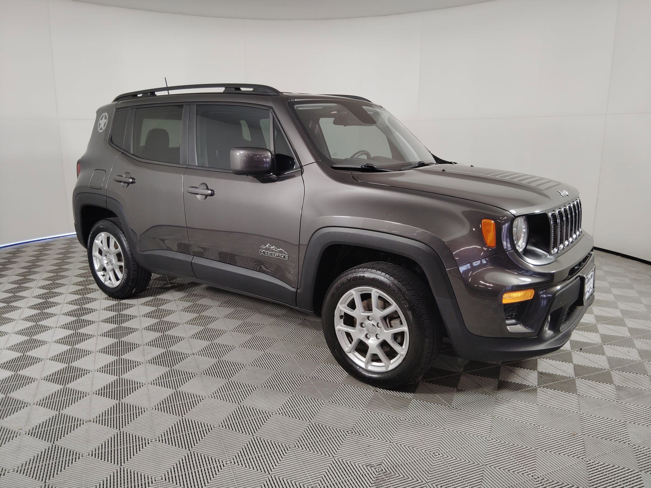 Used 2020 Jeep Renegade Latitude image 7