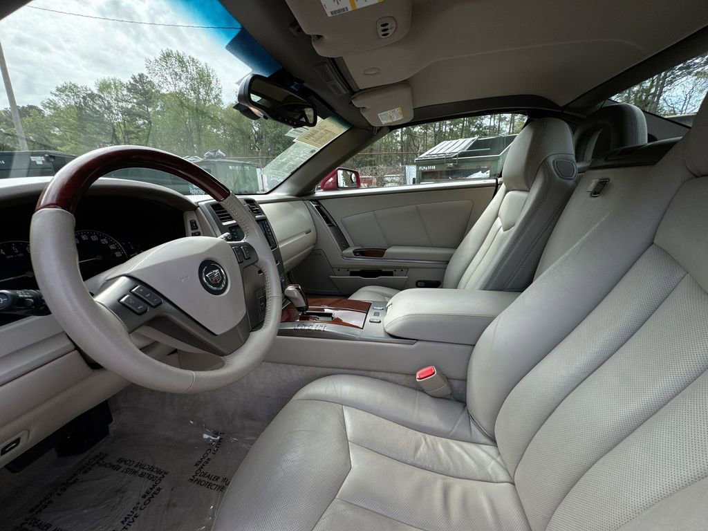 Used 2005 Cadillac XLR image 13