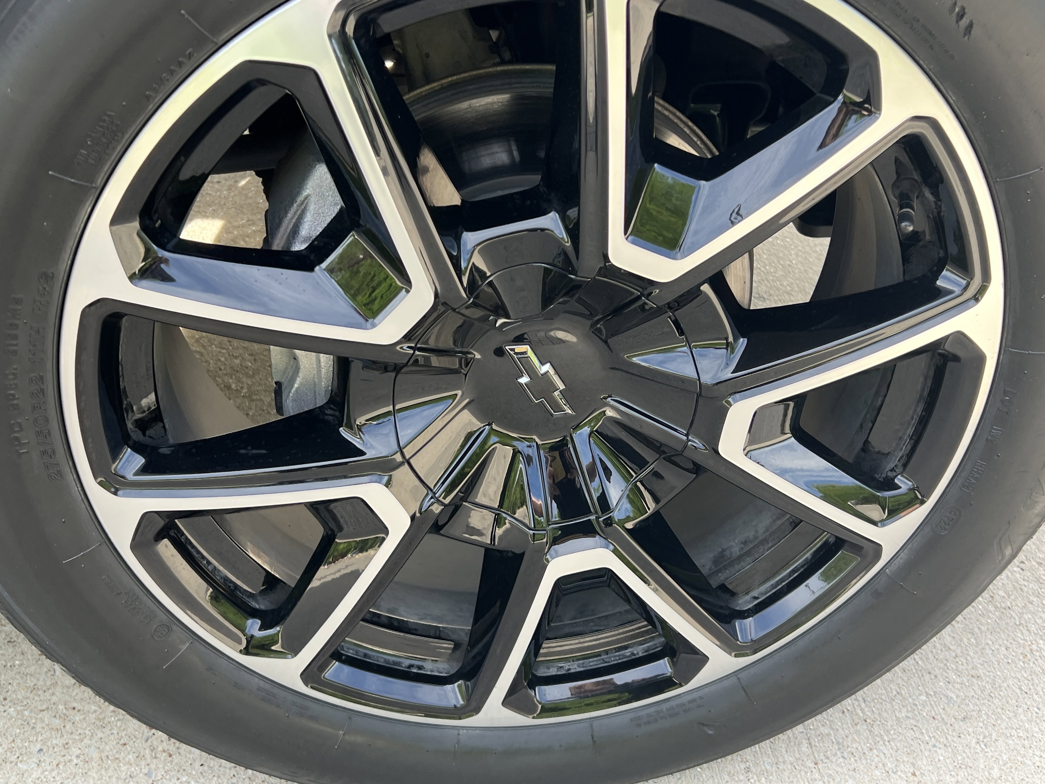 Used 2023 Chevrolet Tahoe RST RWD image 12