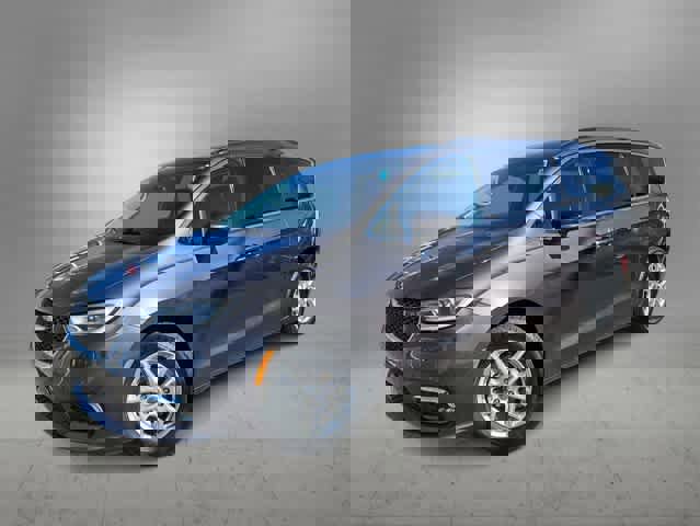 Used 2022 Chrysler Pacifica Touring-L