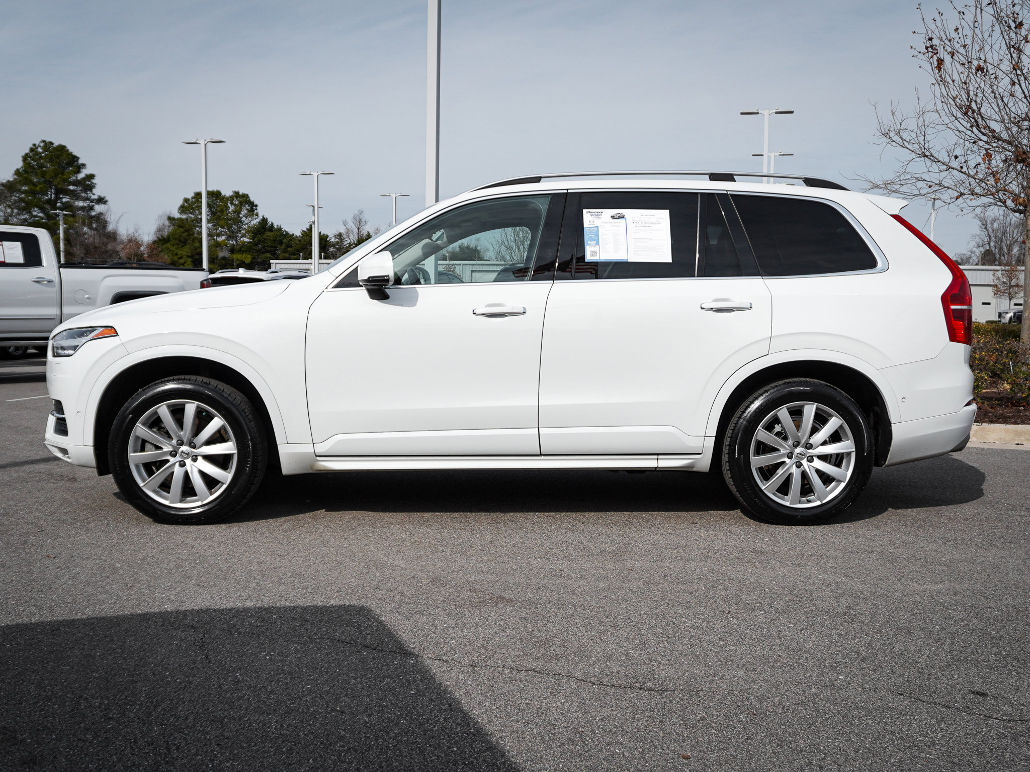 Used 2016 Volvo XC90 T6 Momentum w/ Protection Package Plus image 7