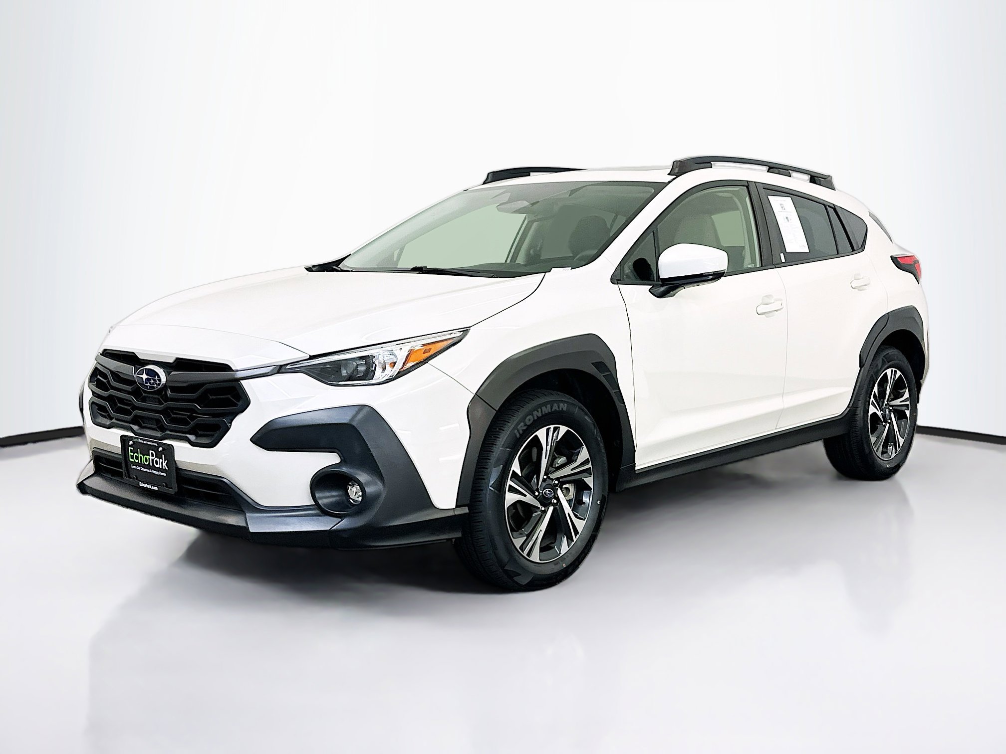 Used 2024 Subaru Crosstrek 2.0i Premium image 3