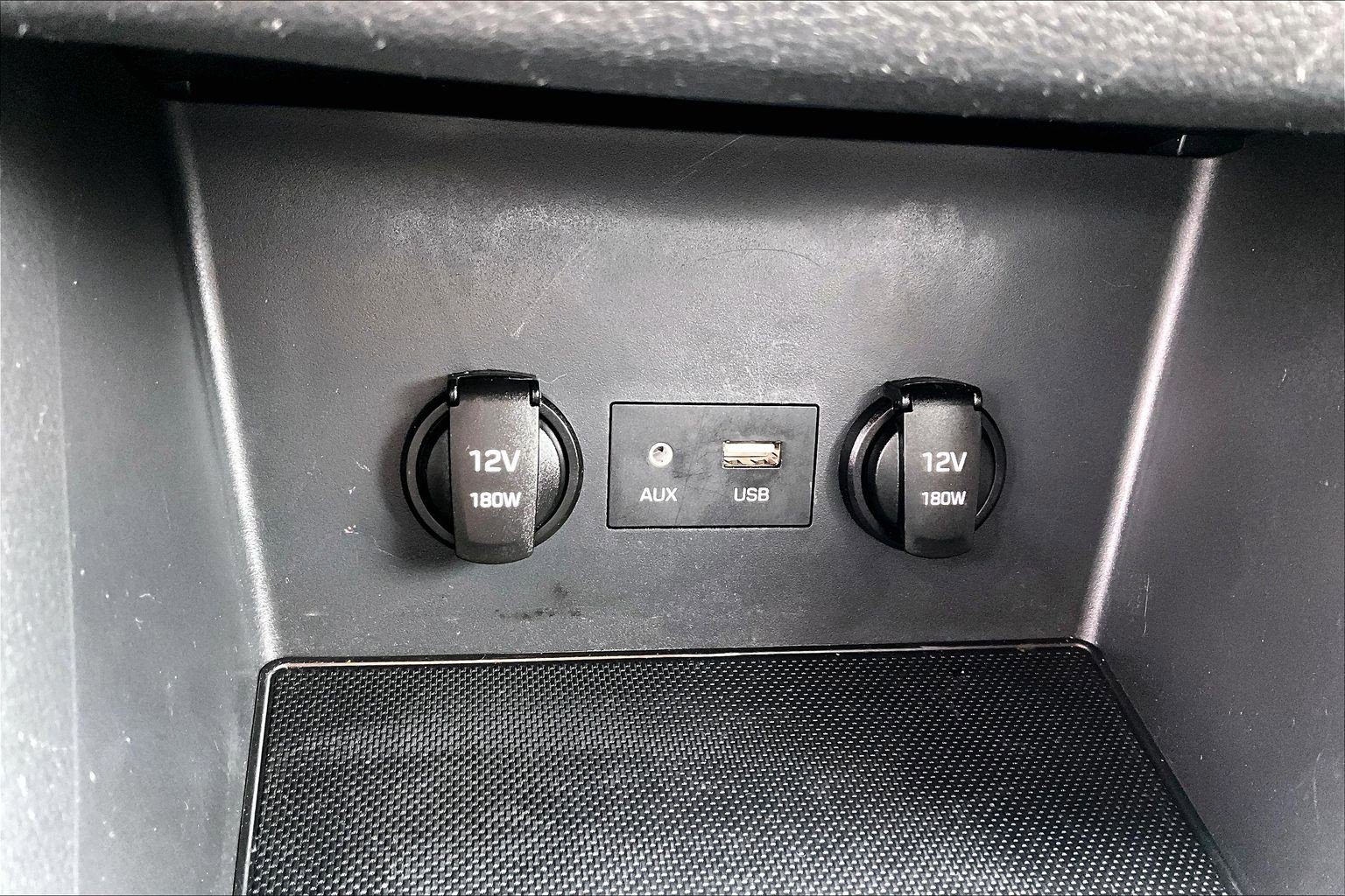 Used 2018 Hyundai Elantra GT FWD image 16