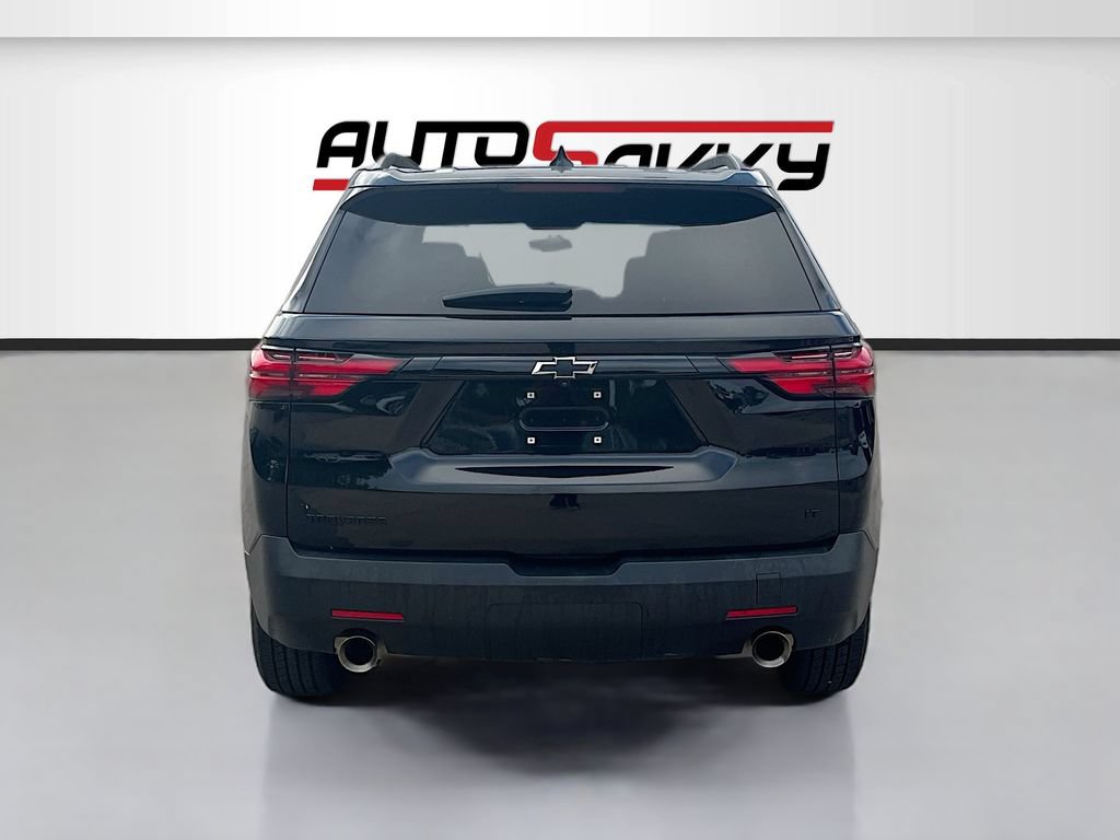 Used 2023 Chevrolet Traverse LT FWD image 6