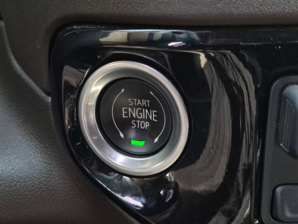 Used 2023 Chevrolet Silverado 1500 LTZ AWD/4WD image 16