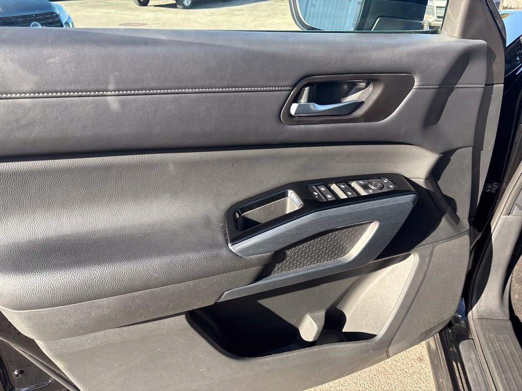 Certified 2024 Nissan Pathfinder SL AWD/4WD image 11