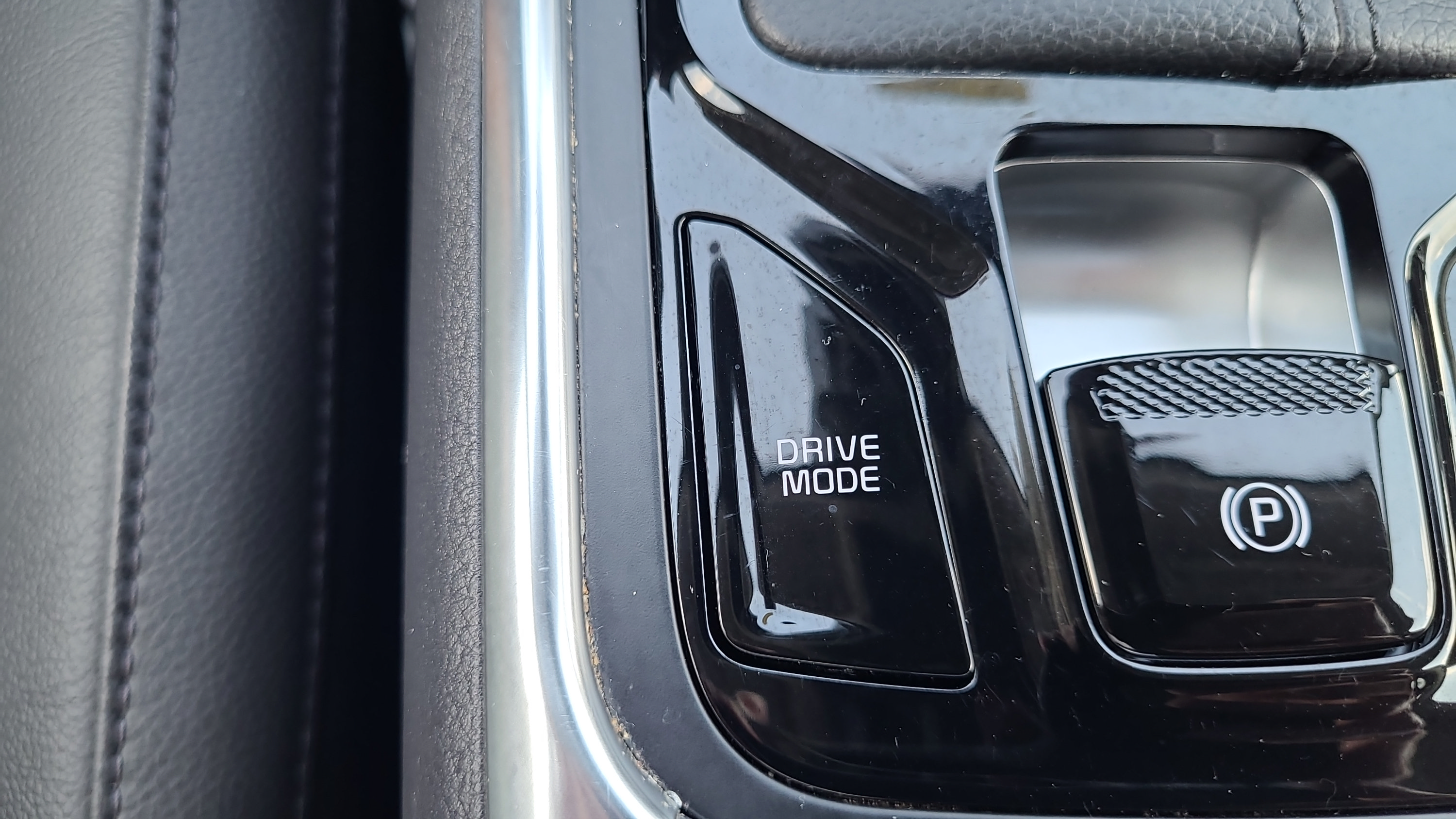 Used 2025 Kia Carnival SX Prestige FWD image 25