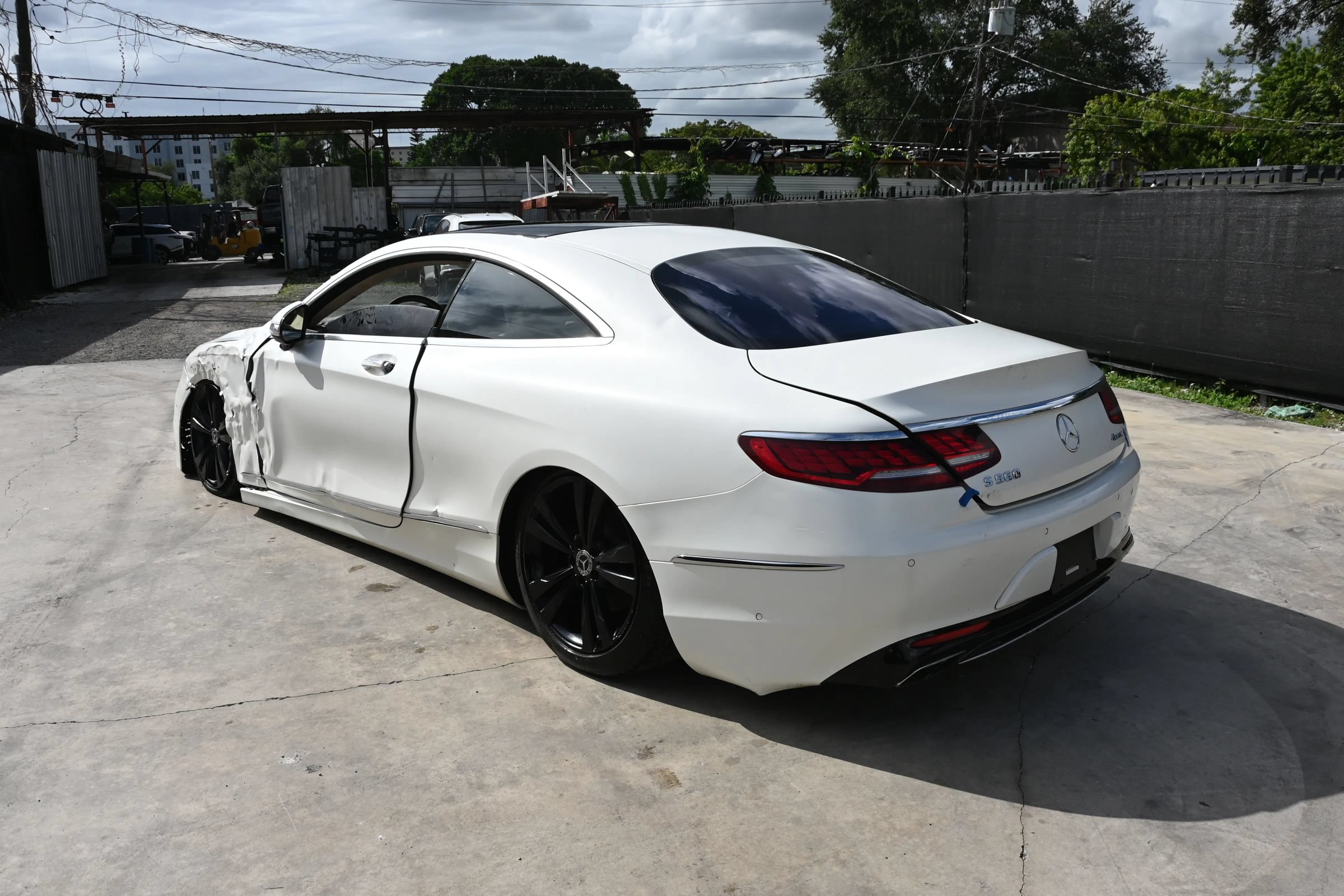 Used 2019 Mercedes-Benz S 560 4MATIC Coupe w/ Premium 1 Package image 3