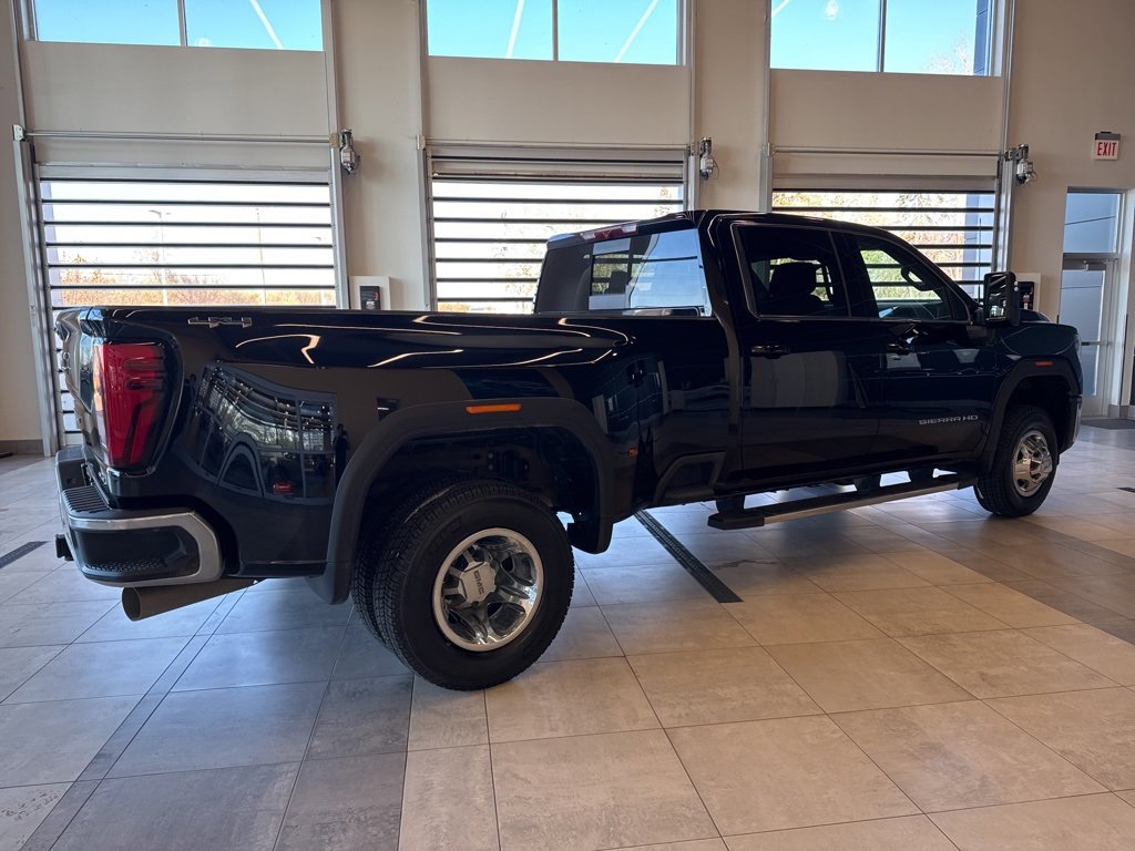 Used 2025 GMC Sierra 3500 SLE w/ SLE Value Package image 8