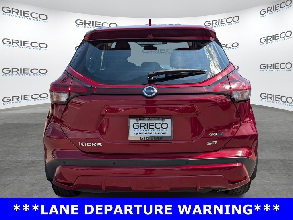 Used 2021 Nissan Kicks SR image 6