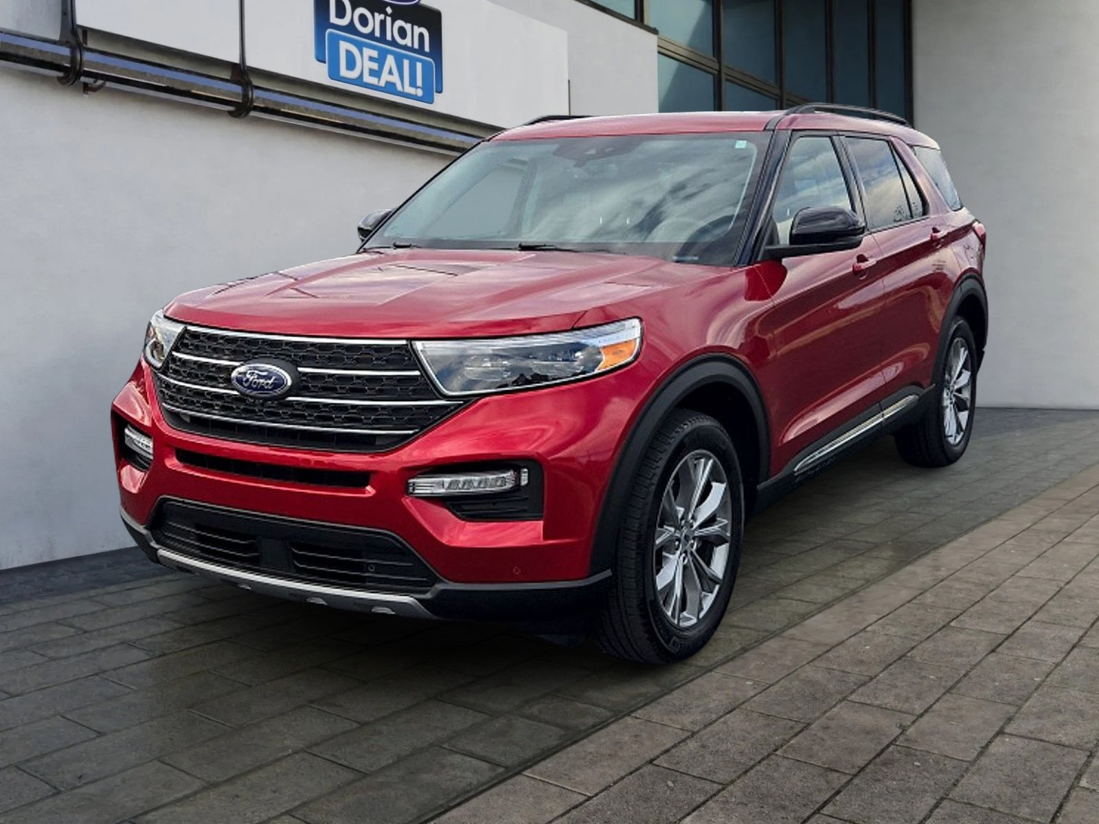 Used 2023 Ford Explorer XLT w/ Equipment Group 202A AWD/4WD image 7