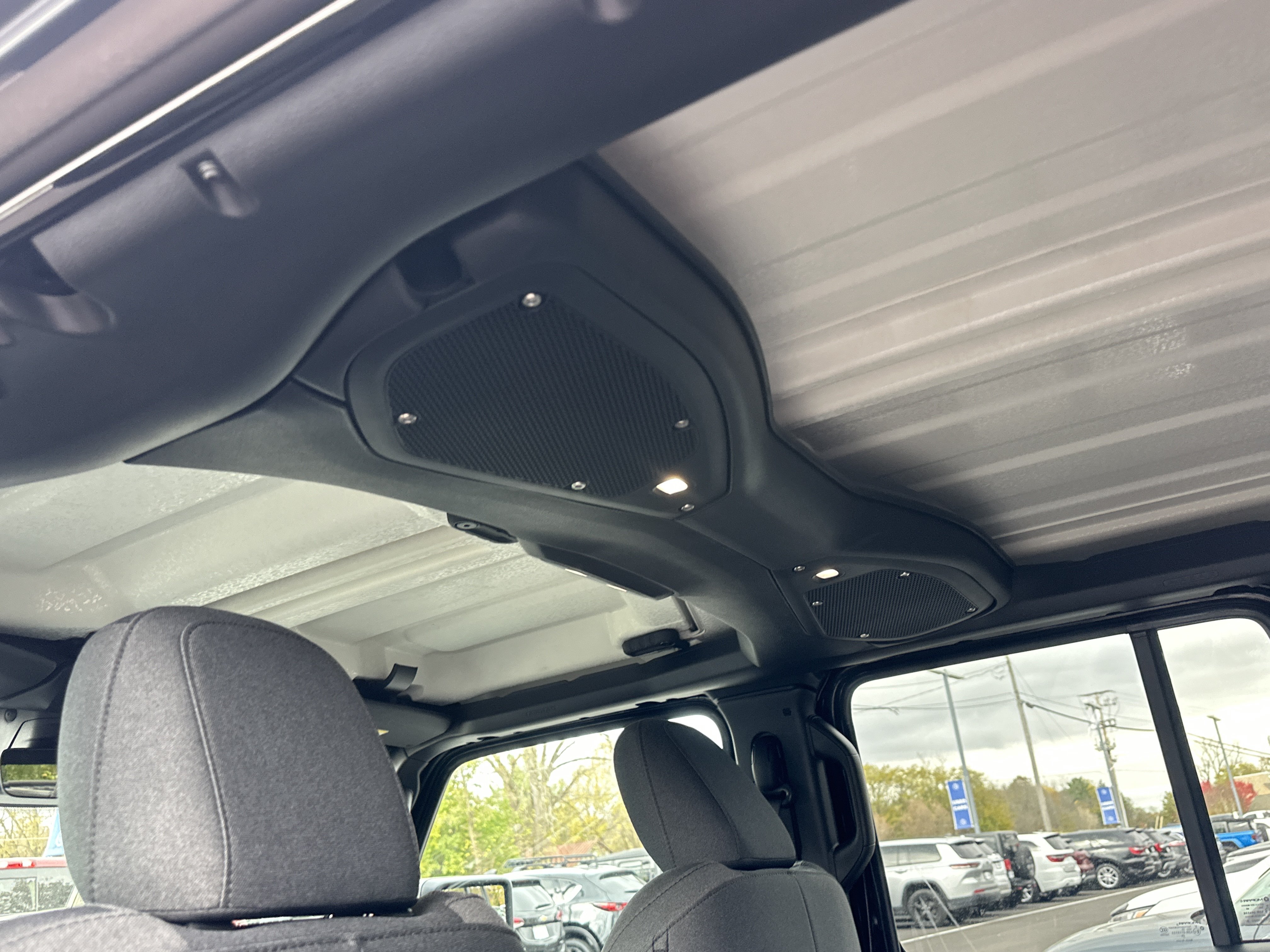 New 2026 Jeep Gladiator Sport AWD/4WD image 32