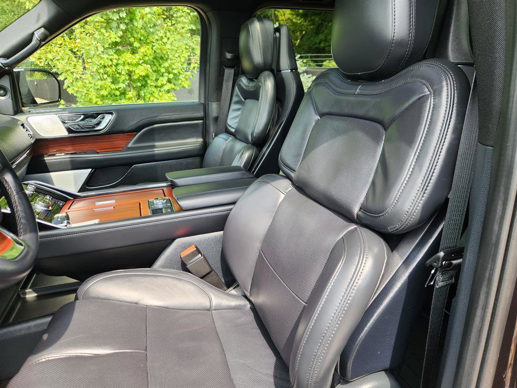 Used 2023 Lincoln Navigator Reserve image 35