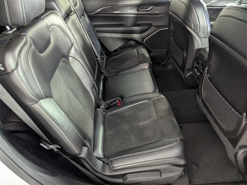 Certified 2023 Jeep Grand Cherokee L Laredo image 31