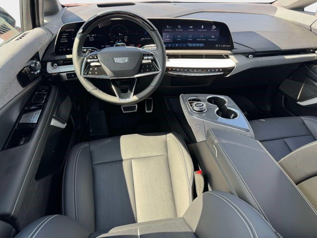 Certified 2025 Cadillac Optiq Sport 2 w/ LPO, Floor Liner Package AWD/4WD image 2