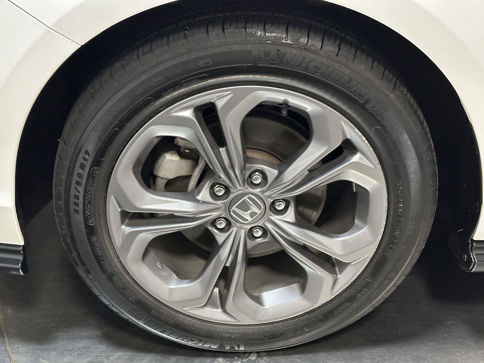 Certified 2023 Honda Accord EX image 18