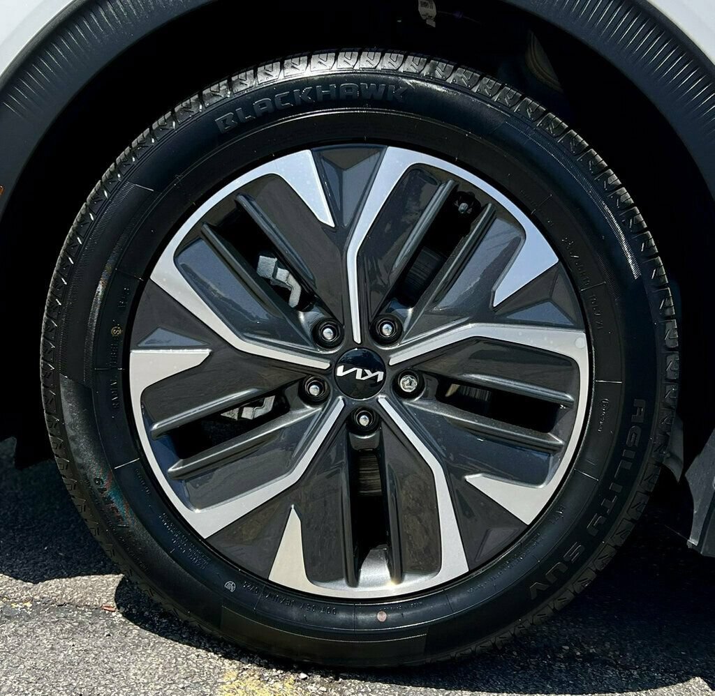 Used 2024 Kia EV6 Light RWD image 29