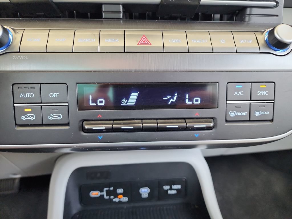 Used 2025 Hyundai Kona SEL AWD/4WD image 27