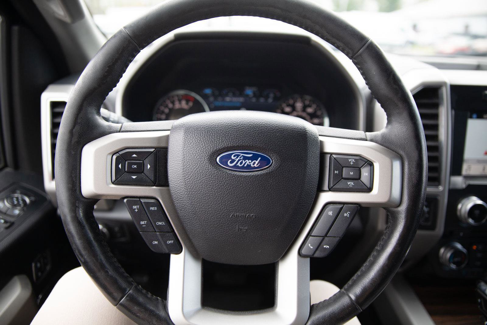 Used 2017 Ford F150 Lariat w/ Equipment Group 502A Luxury image 13